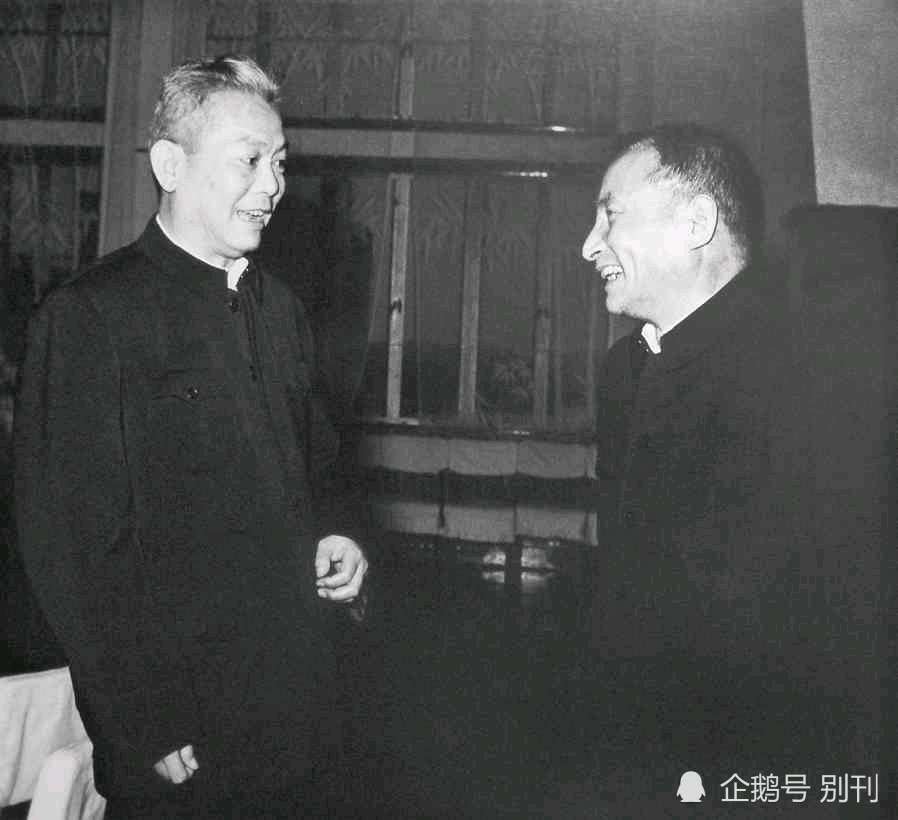 李先念珍贵黑白照片！_腾讯新闻