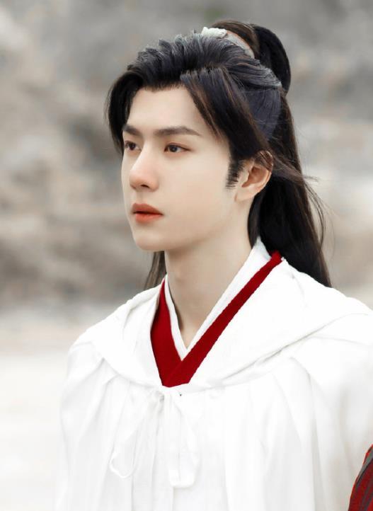 但是最近网络上有曝光《仙剑奇侠传一》翻拍的主演.