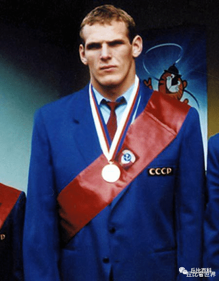 第一败夺得银牌不过一年后,卡列林又遇上了罗斯托洛茨基,在前一场比赛