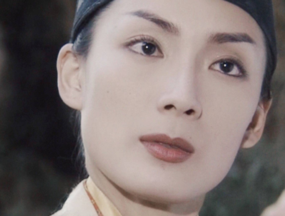 但是在男性化造型上,郑秀珍是演出了美男子的感觉虽然东方不败这个