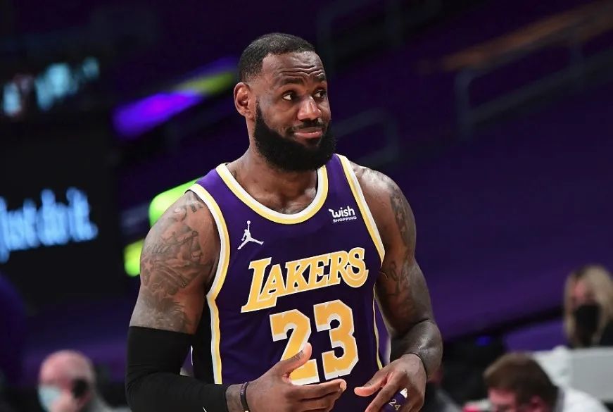 等你们退役了，我就不看NBA了，多少人的青春就此落幕了