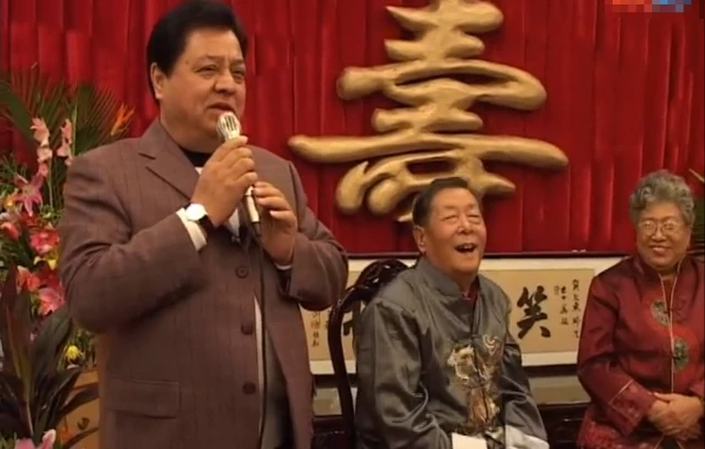 早在2008年9月28日,史文惠庆祝70大寿时,著名相声演员李国盛,马岐以及