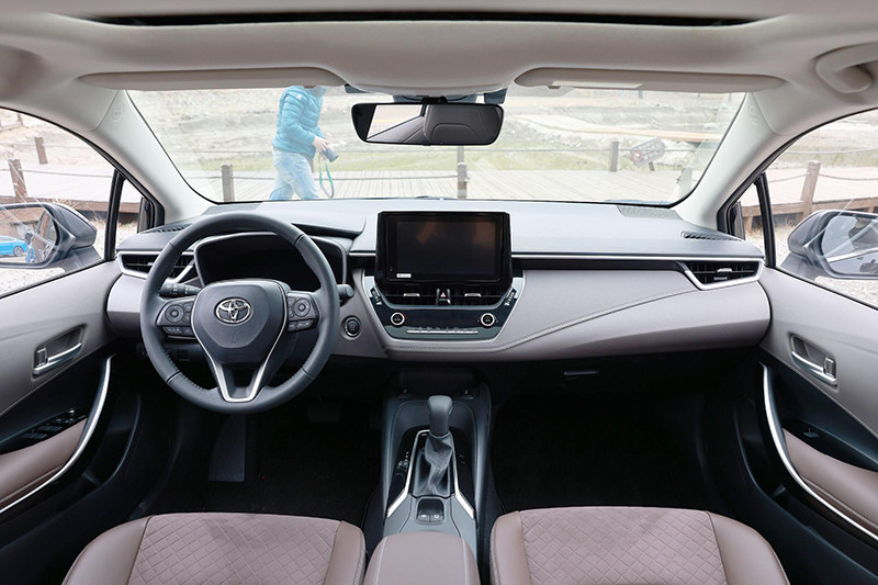 2021款丰田亚洲龙25l经典五座北京现车优惠25万