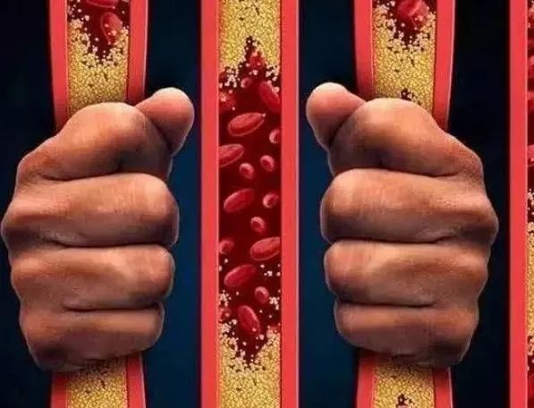 医生|65岁老汉突然昏迷，三小时后离世，医生遗憾：这玩物害了不少老年人