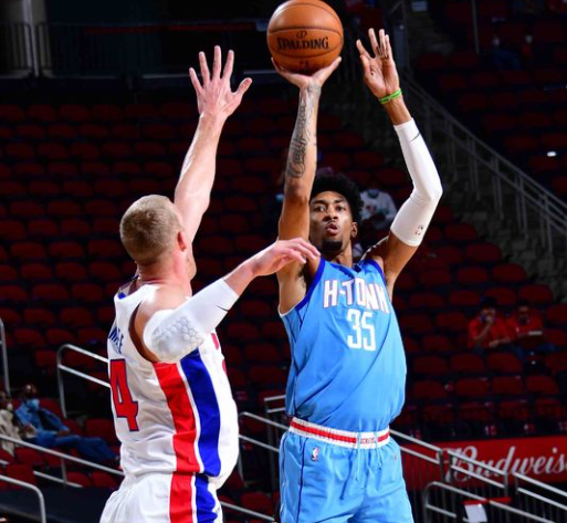 正在NBA直播：火箭稳定输出，再输东部垫底活塞，脸都不要了
