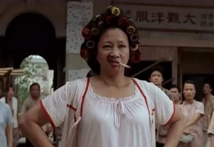 坐拥15645套房产,一年光收租超过300亿,被称为"头号包租公"