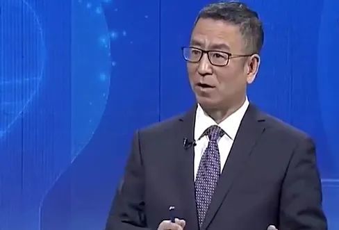 当白岩松对话陈戌源变成一场秀白问就真的变成白问了