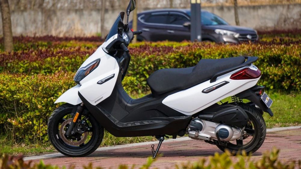 售价2万内比亚乔x7正式发布附摩托派首测报告