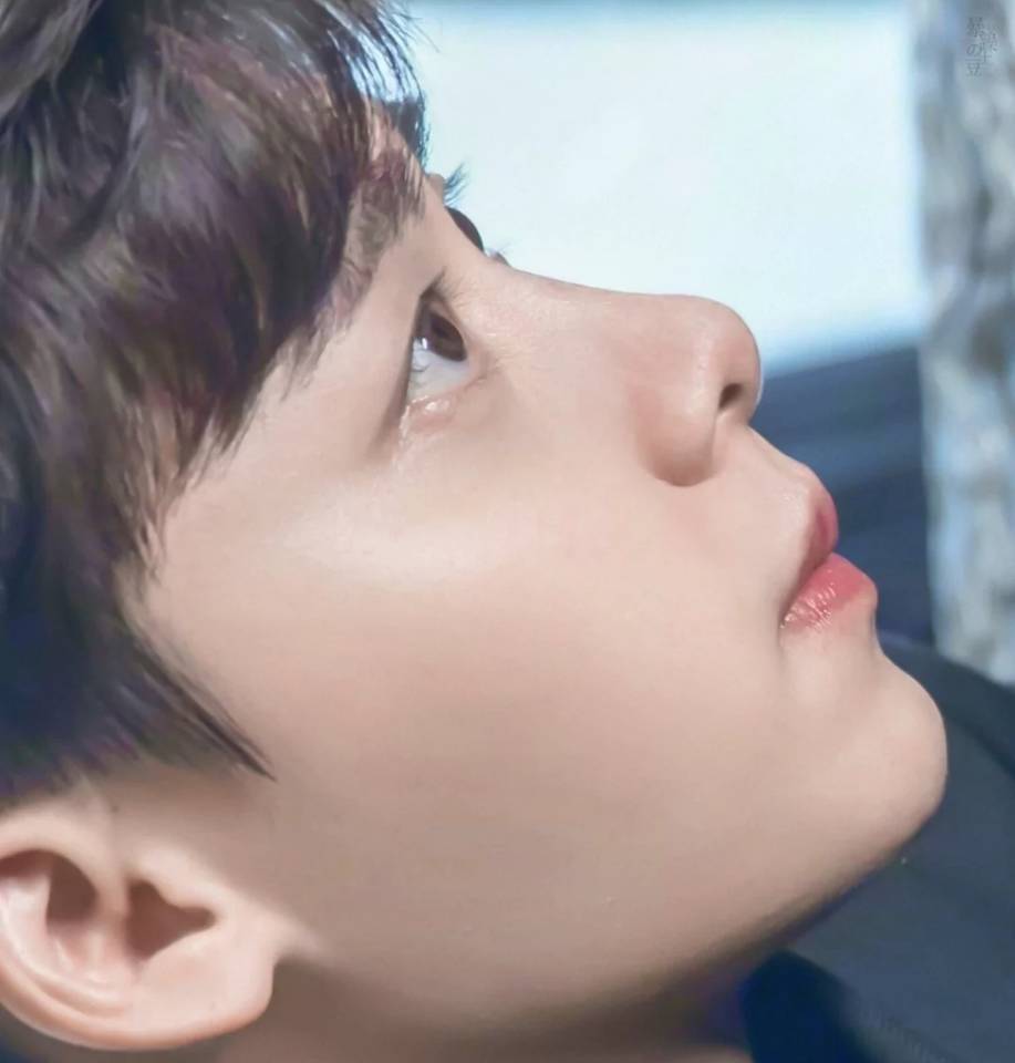 李易峰 阳光帅气的国民校草真不是吹的_腾讯新闻