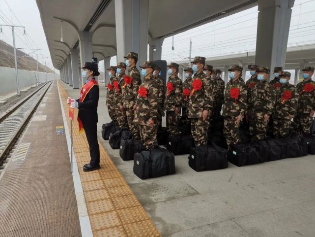 入列!晋城新兵启程开赴军营!大学生新兵创新高_腾讯新闻