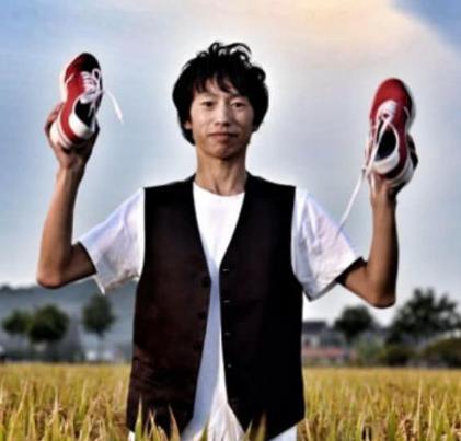 庞麦郎的荒诞成名史,和他"精神分裂"背后的故事_腾讯新闻