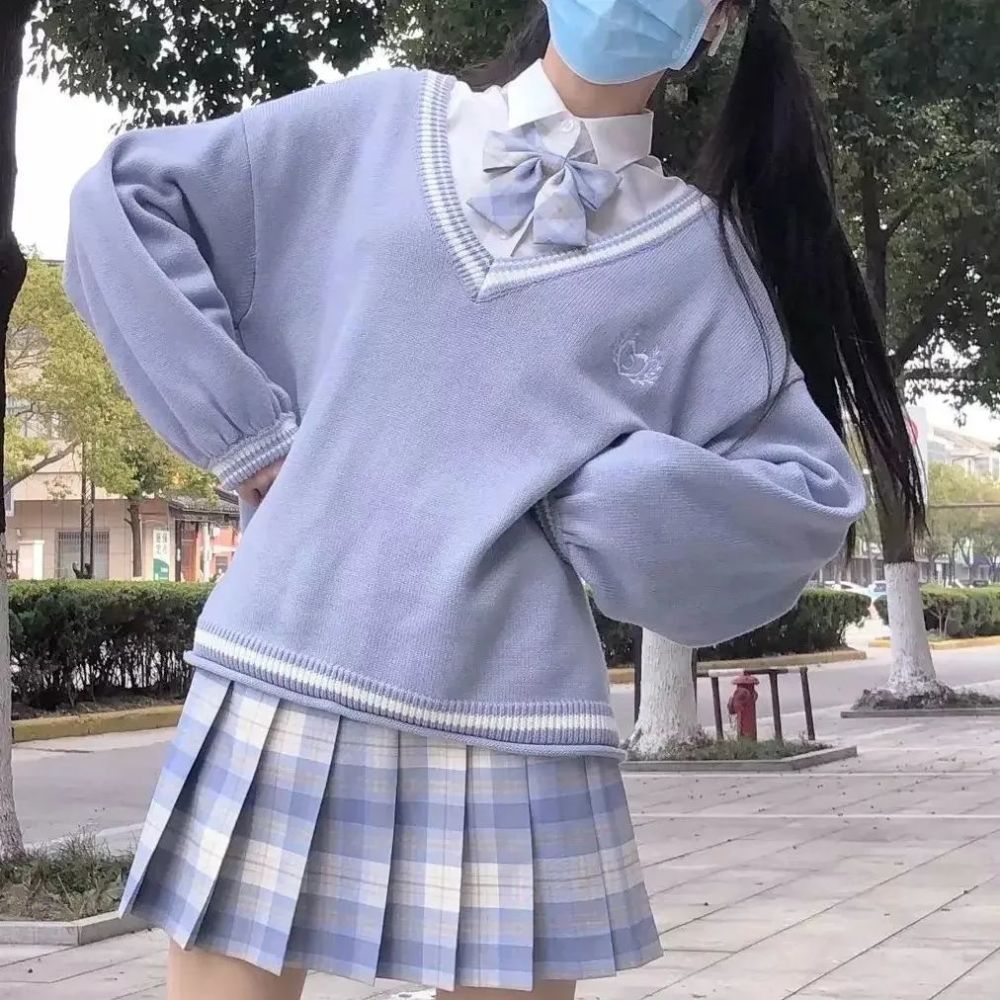 头像你们要的jk制服还有闺蜜头像哦