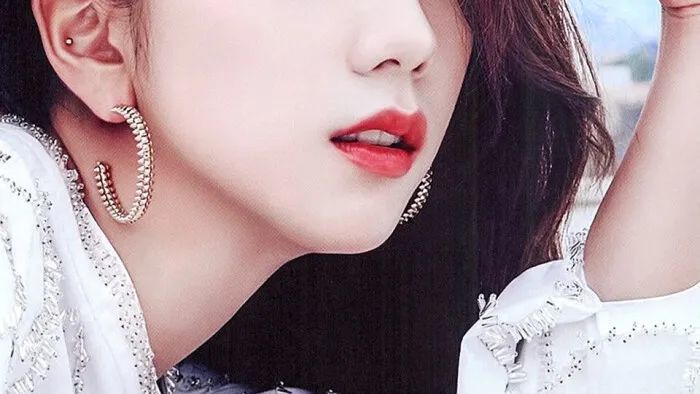 金智秀jisoo的爱心唇有多好看