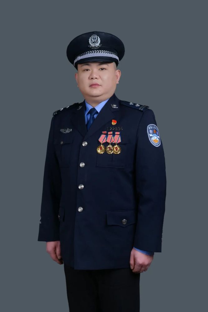 分局党委副书记,副局长潘德志潘德志,男,汉族,1