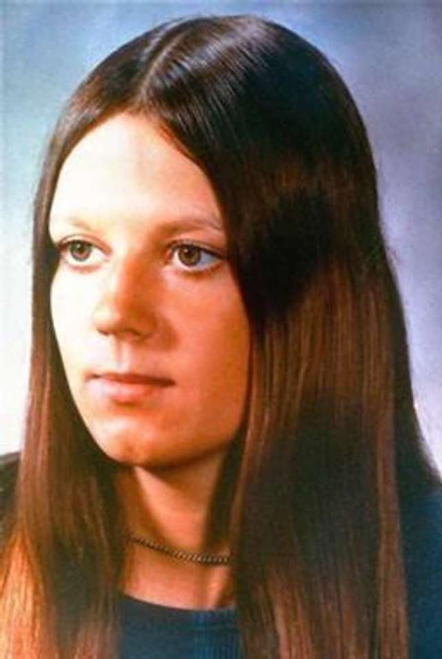 昆兰诉讼案始末她在被允许死亡前植物人状态持续了9年