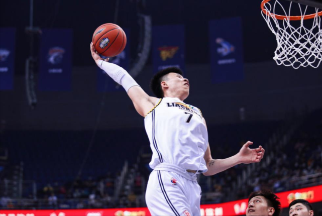 为何不是朱松玮张镇麟拿星锐赛mvp惹争议扣篮大赛让人服气