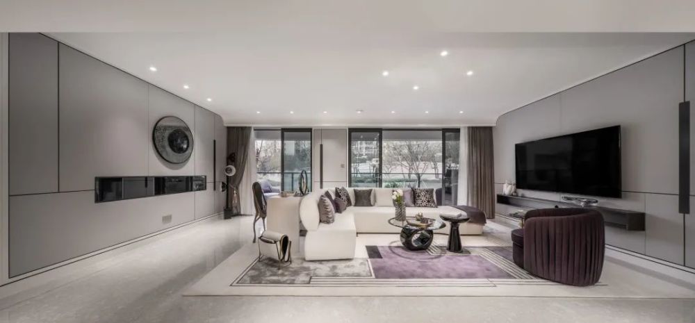 152㎡户型样板间实景图西派金沙在这一户型的公共区间采用了l型仓局