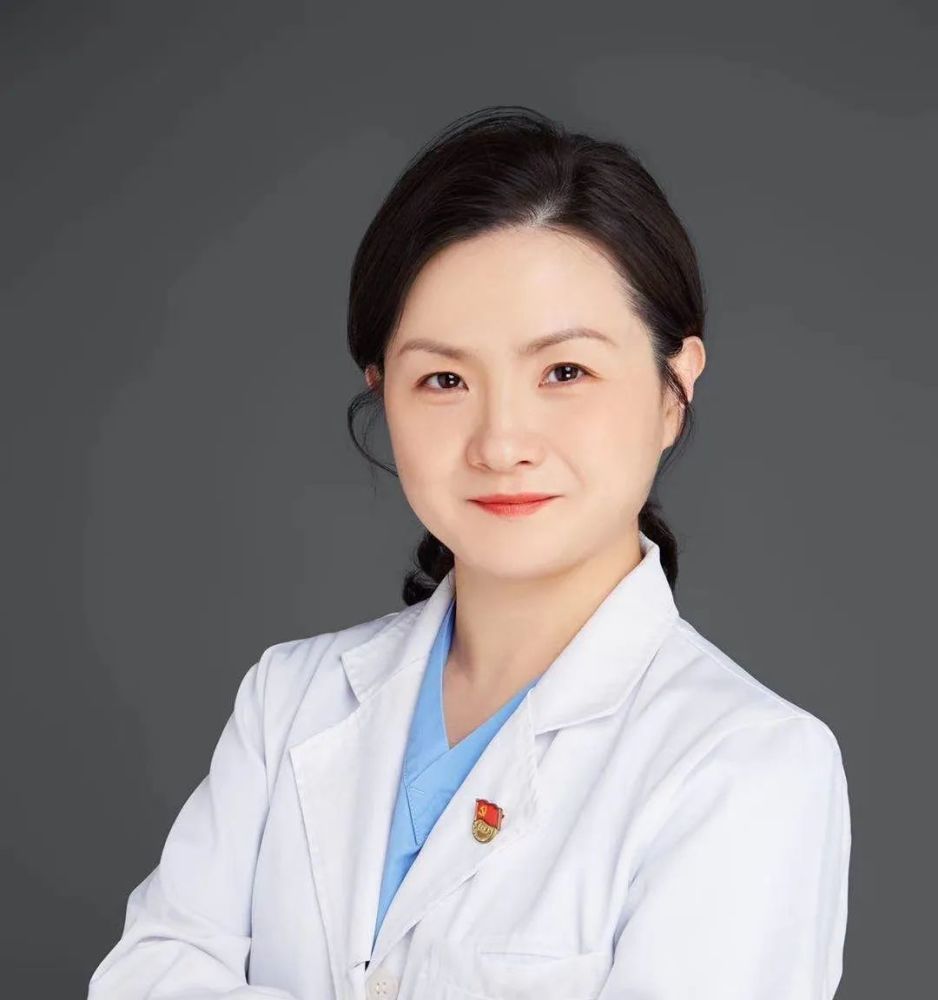 金蕾,主治医师,上海交通大学医学院博士毕业,擅长小儿耳鼻咽喉头颈