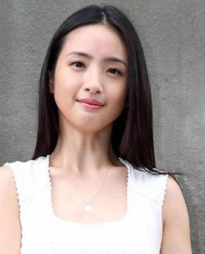 林依晨谈婚姻问题30秒摸了4次鼻子,被猜测婚变,因生不了孩子?