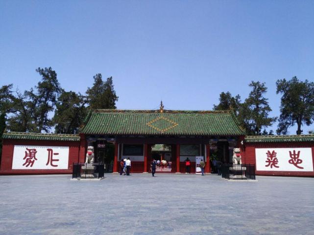 河南洛阳市洛龙区,它在地位上的级别很高,是属于海内外三大关庙之一