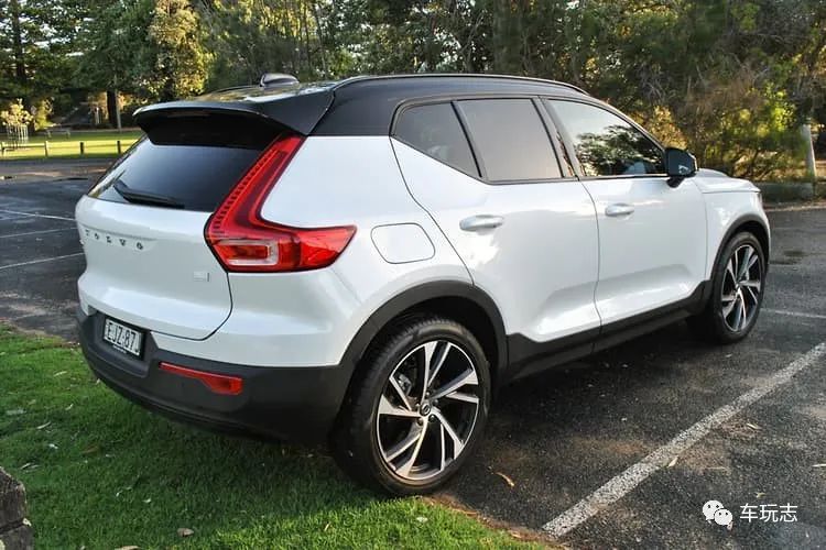 2021款沃尔沃xc40插电式混合动力:小型环保suv-事业单位招聘-滨江人才