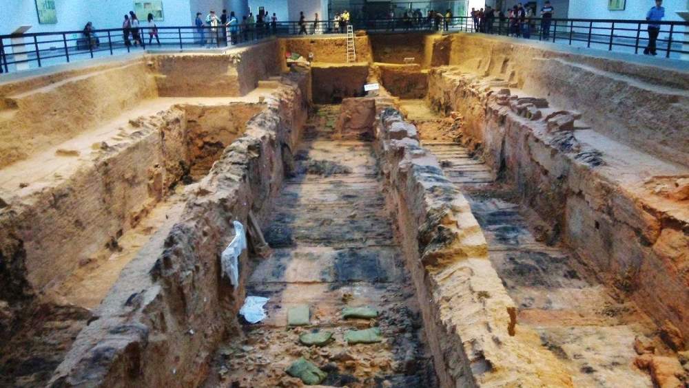 原来在潘凹村发现的古墓居然是埋藏关羽的关帝庙,那么几千年来一直