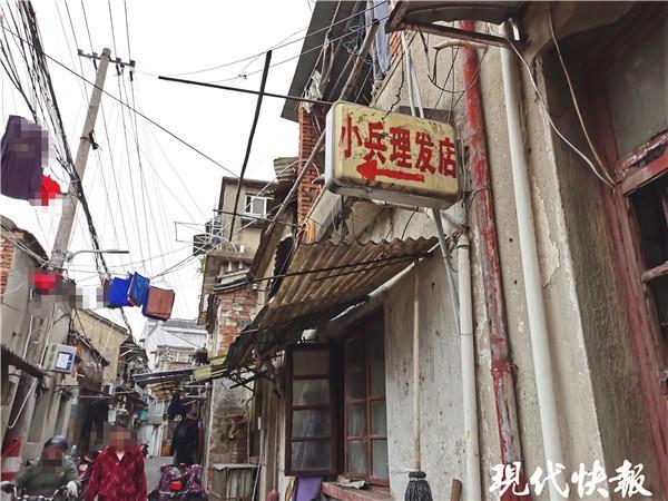 白下区剪发：时尚与个性碰撞的火花