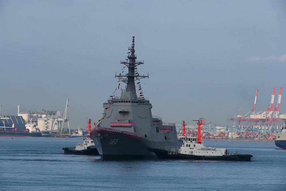 055带队前脚开进日本海,日本摩耶级后脚服役,两者差距有多大?_腾讯新