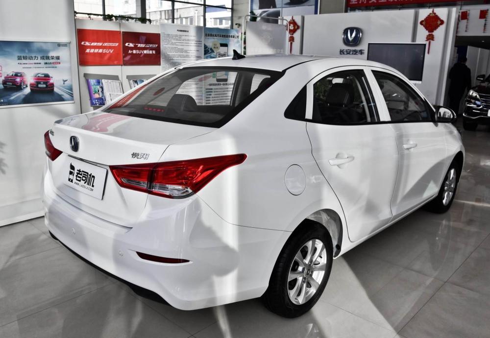 省油又实惠的代步车,外观内饰有档次,实拍长安悦翔