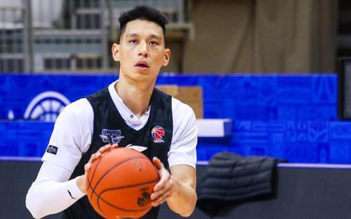 林书豪：CBA有两人能打NBA，一个是郭艾伦，另一个并非周琦