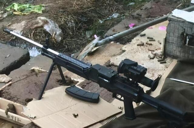 qjs161轻机枪已达到了美军标准,长度大小符合东方人体型,枪托和瞄具