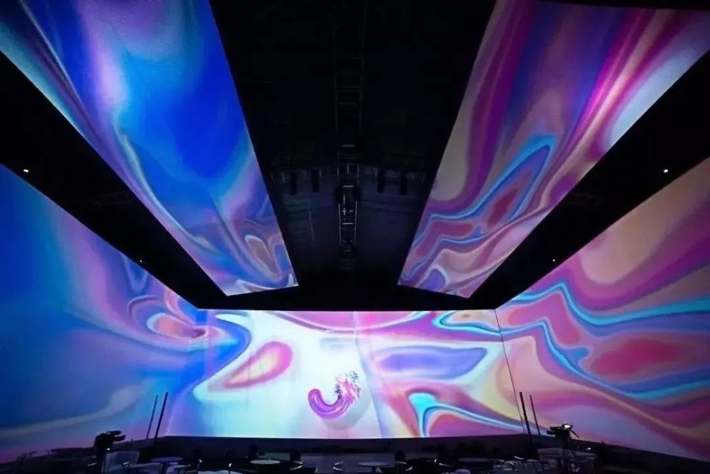 互动多媒体打造科技感爆棚的创意发布会完美诠释产品新价值