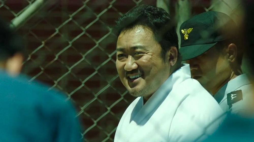 超爽的犯罪动作电影,看"神马东锡"如何吊打冷血杀人魔