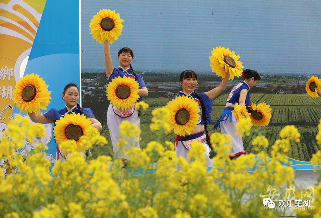 春游江淮请您来丨魅力六郎万亩油菜花盛开成游客踏春网红打卡地 腾讯新闻