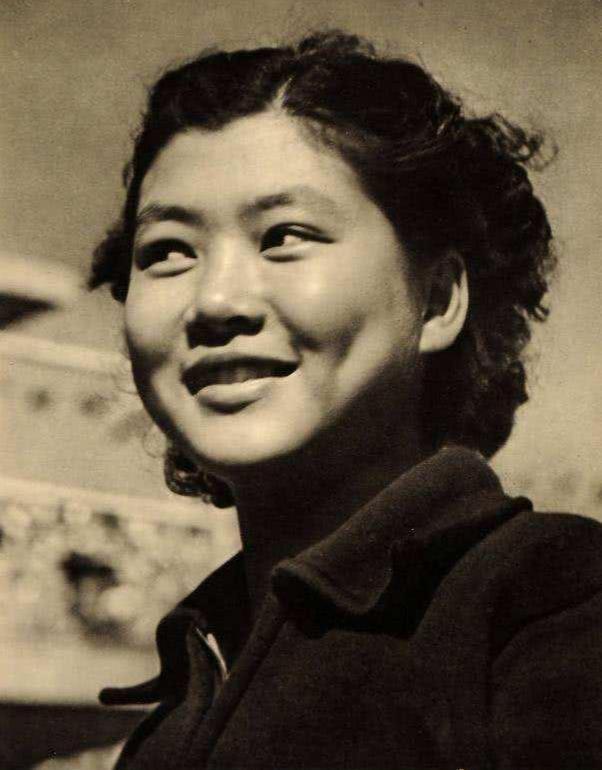 87年前那个红极一时的美人鱼杨秀琼后来怎么样了