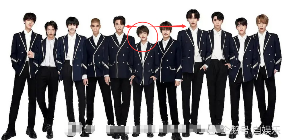 创4修图师忘p图,a班首张合影曝光,刘宇真实身高认真的?