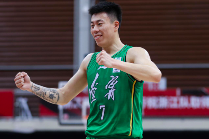 张镇麟46分打爆广东，辽宁为争冠犯下大错？马健：不该打CBA