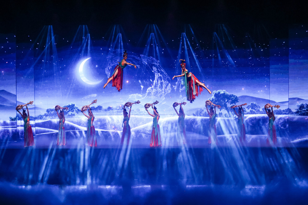 大型歌舞《西安千古情》精彩剧照 沉浸式感受艺术盛宴_腾讯新闻