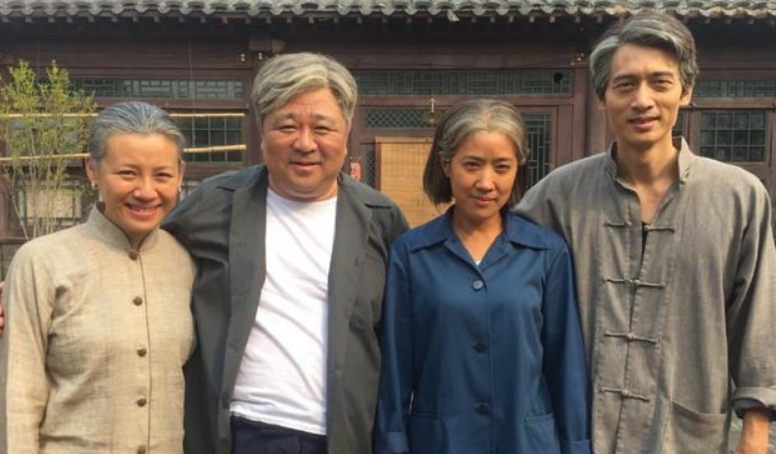 国家一级演员梁冠华结婚32年无绯闻老婆漂亮有才华