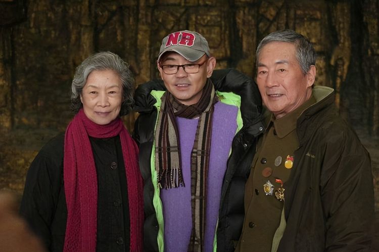 国家一级演员吕中儿子是导演儿媳是影后女儿更是国人的骄傲