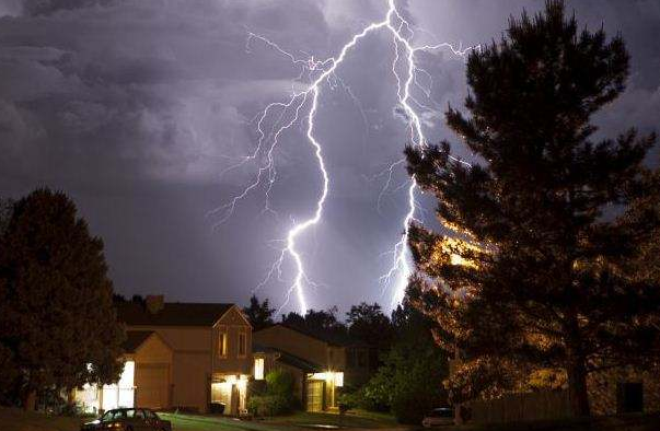 雷劈图片 腾讯网