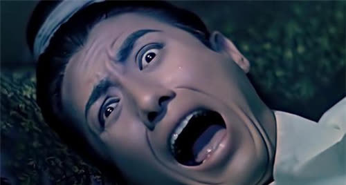 清朝著名"女鬼图",放大10倍看她在做什么?网友:让人感到不适