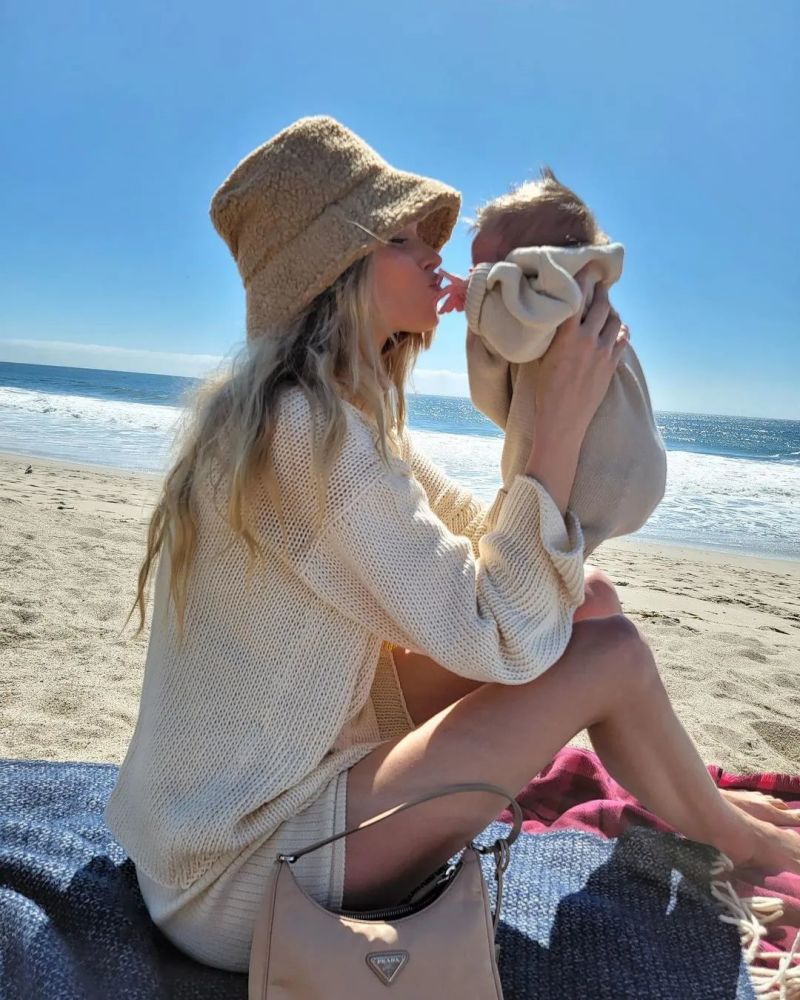 28岁karlie kloss生子:后"超模"时代,她活得更漂亮了_腾讯新闻