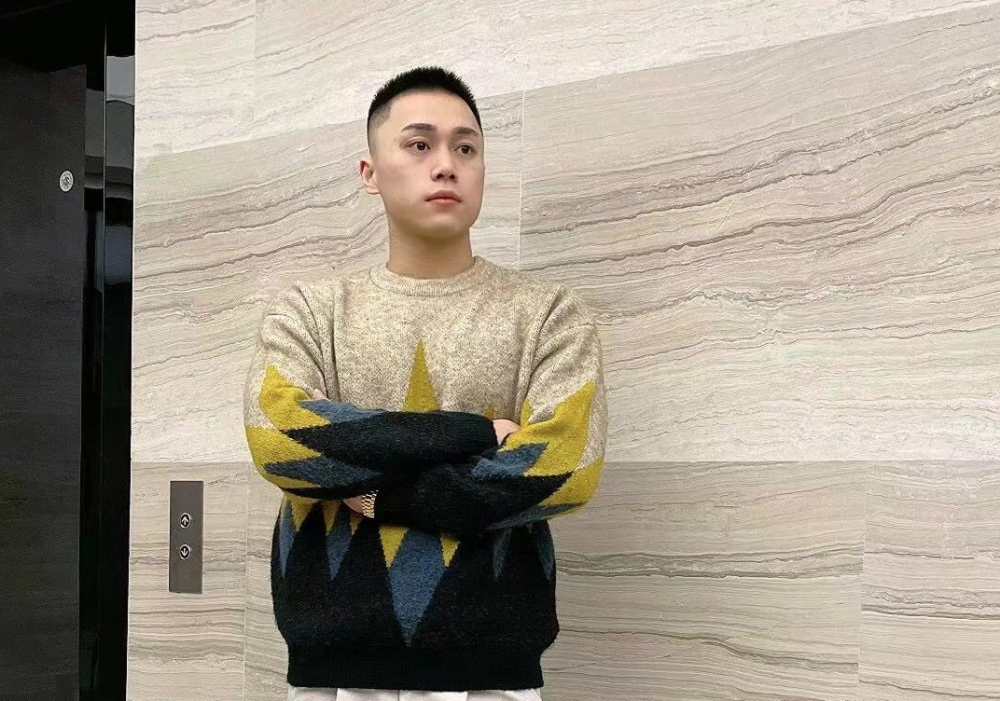 网红刘二狗封号原因被曝出私下签订阴阳合同损害平台利益