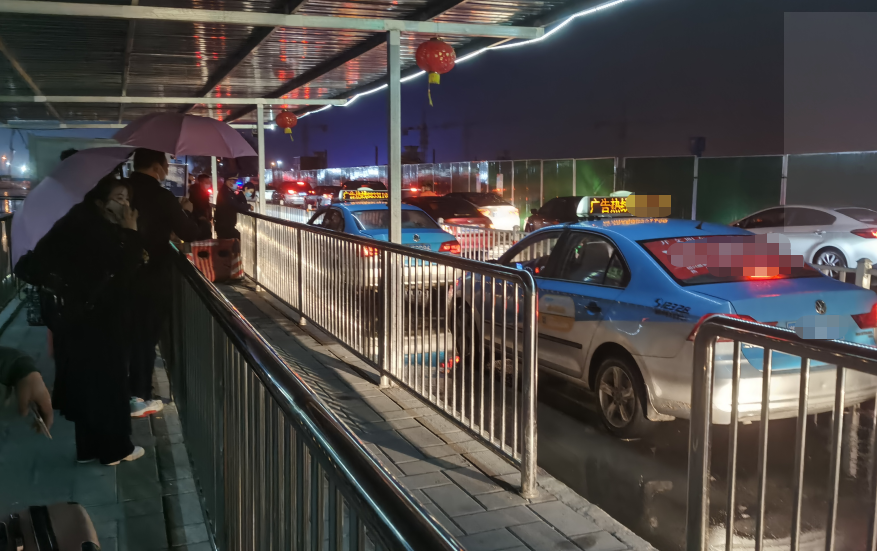 记者亲历的哥挑客人进出走迷宫绍兴北站这些槽点怎么破