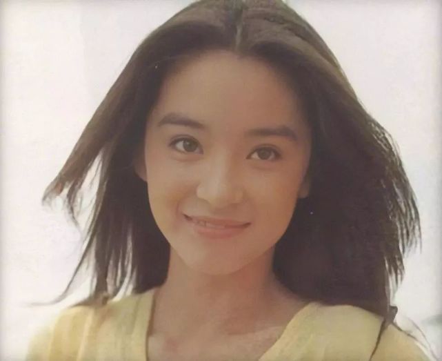 母亲花5百万送姐姐去留学结果姐姐嫁千亿富豪她却嫁给普通人