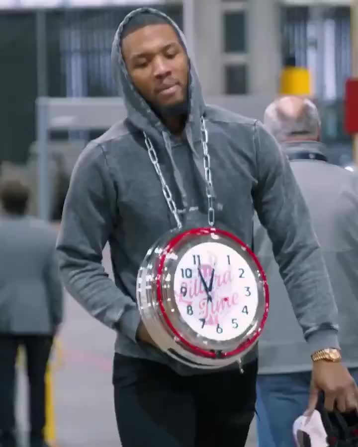 柚姐说球伤病全明星阵容真豪华利拉德今儿个没戴表