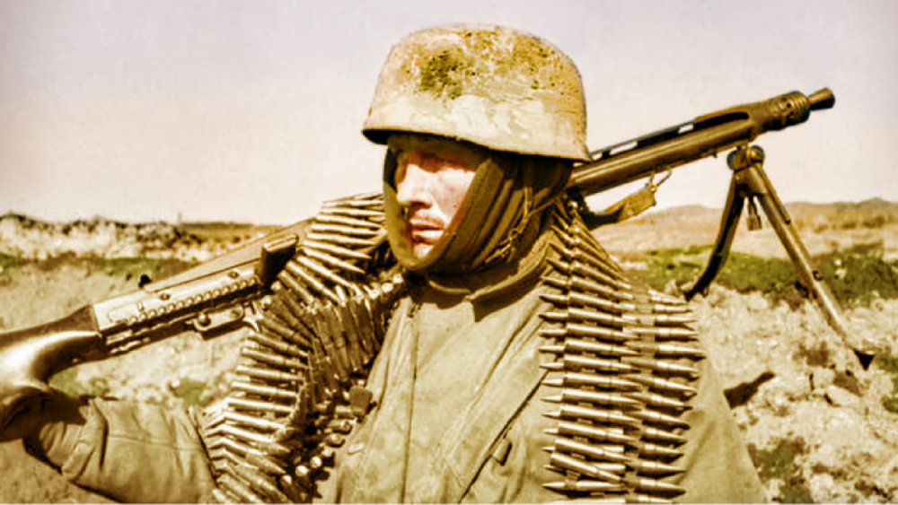 勃兰登堡步兵师则与大德意志装甲掷弹兵师一同被编入大德意志装甲兵团