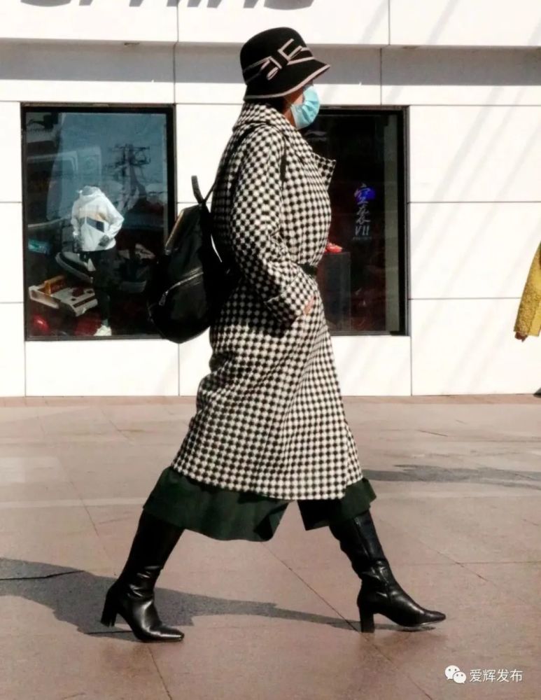 春季乱穿衣75黑河街头的流行趋势你抓住了吗