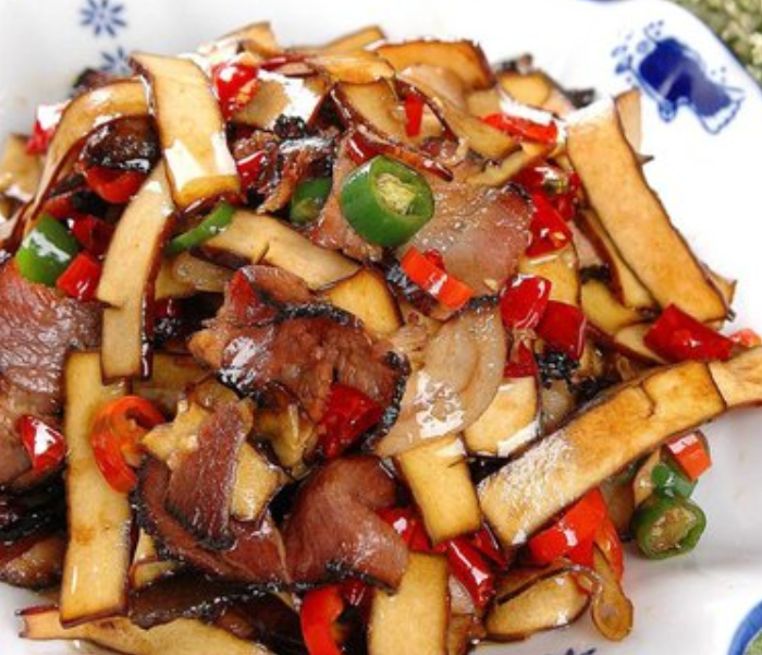 腊肉怎么炒才好吃教你几种家常做法方便快捷吃起来味道醇香